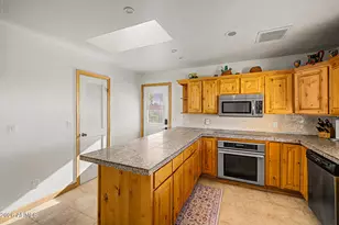 2324 W Sunrise Dr, Phoenix, AZ 85041 - Photo 32