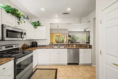 16429 W Peppertree Court, Surprise, AZ 85387 - Photo 14