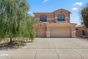 2089 S Sailors Way, Gilbert, AZ 85295 - Photo 2