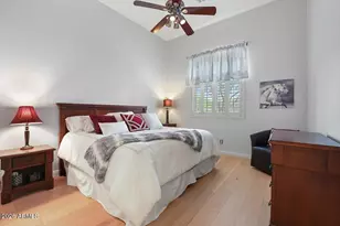 14 W Summerset Dr, Phoenix, AZ 85085 - Photo 18