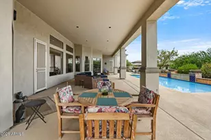 14 W Summerset Dr, Phoenix, AZ 85085 - Photo 30