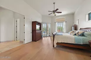 14 W Summerset Dr, Phoenix, AZ 85085 - Photo 16