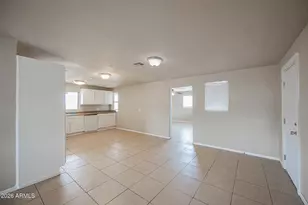 2062 E Nancy Ln, Phoenix, AZ 85042 - Photo 6