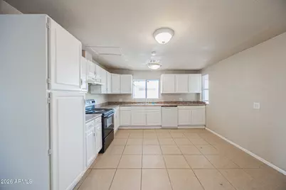 2062 E Nancy Lane, Phoenix, AZ 85042 - Photo 10