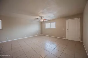 2062 E Nancy Ln, Phoenix, AZ 85042 - Photo 8