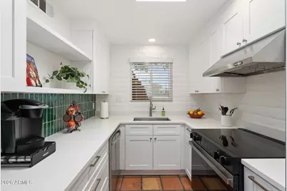 3036 N 32nd Street #303, Phoenix, AZ 85018 - Photo 4