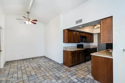 7263 N 6th Way, Phoenix, AZ 85020 - Photo 8