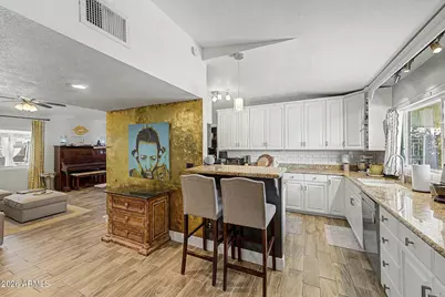 930 E Desert Avenue, Apache Junction, AZ 85119 - Photo 14
