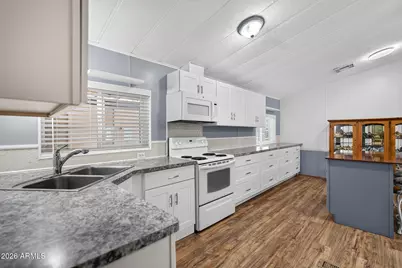 7307 E Juanita Avenue, Mesa, AZ 85209 - Photo 4