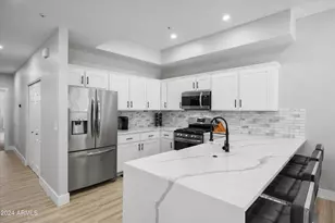 8270 N Hayden Rd, Scottsdale, AZ 85258 - Photo 6