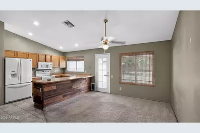 4900 W Earhart Way, Chandler, AZ 85226 - Photo 6