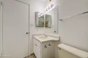 5562 W Edgemont Ave, Phoenix, AZ 85035 - Photo 18