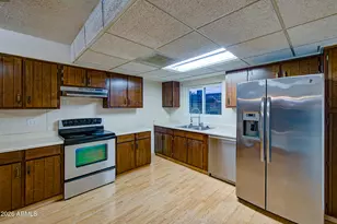 5562 W Edgemont Ave, Phoenix, AZ 85035 - Photo 10