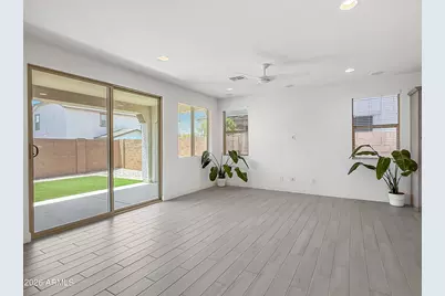 14843 W Sand Hills Road, Surprise, AZ 85387 - Photo 16