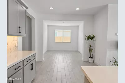14843 W Sand Hills Road, Surprise, AZ 85387 - Photo 12