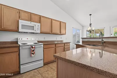 7439 W Louise Drive, Glendale, AZ 85310 - Photo 14