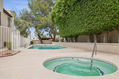 3102 E Clarendon Avenue #206, Phoenix, AZ 85016 - Photo 8