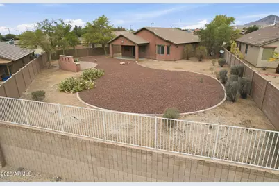 1301 S 237th Lane, Buckeye, AZ 85326 - Photo 4