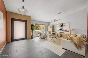 2276 E Christy Dr, Phoenix, AZ 85028 - Photo 6