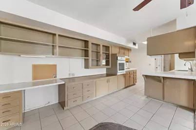 10208 W Pinehurst Drive, Sun City, AZ 85351 - Photo 16