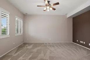 1677 E Hawken Pl, Chandler, AZ 85286 - Photo 12
