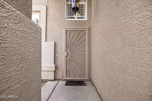 21237 N 92nd Ave, Peoria, AZ 85382 - Photo 2