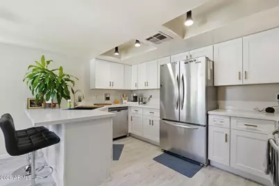 4205 E Ludlow Drive, Phoenix, AZ 85032 - Photo 2