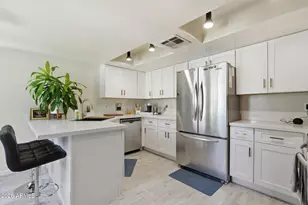 4205 E Ludlow Dr, Phoenix, AZ 85032 - Photo 2