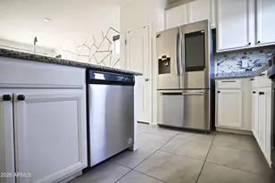 36 E Constitution Dr, Gilbert, AZ 85296 - Photo 14