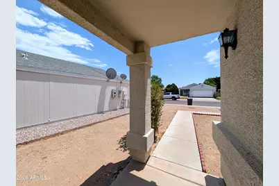 2824 W Angela Drive, Phoenix, AZ 85053 - Photo 8