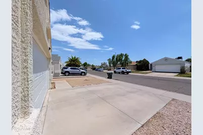 2824 W Angela Drive, Phoenix, AZ 85053 - Photo 4