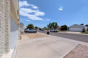 2824 W Angela Dr, Phoenix, AZ 85053 - Photo 4