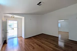 2824 W Angela Dr, Phoenix, AZ 85053 - Photo 12
