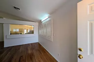 2824 W Angela Dr, Phoenix, AZ 85053 - Photo 10