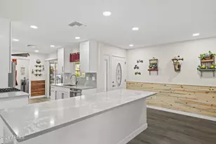 10896 W Clair Dr, Sun City, AZ 85351 - Photo 14