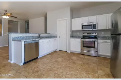 11823 W Roanoke Avenue, Avondale, AZ 85392 - Photo 6