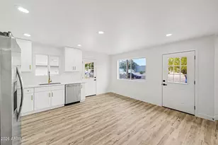 2344 W Cholla St, Phoenix, AZ 85029 - Photo 8
