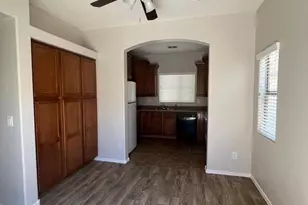 4661 E Laurel Ave, Gilbert, AZ 85234 - Photo 8
