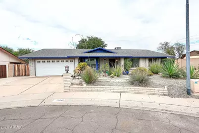 17640 N 1st Place N, Phoenix, AZ 85022 - Photo 1