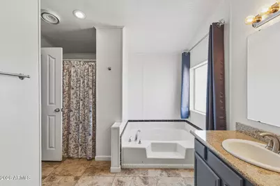 2907 E Sequoia Drive, Phoenix, AZ 85050 - Photo 48