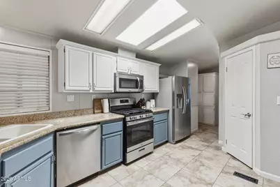 2907 E Sequoia Drive, Phoenix, AZ 85050 - Photo 24