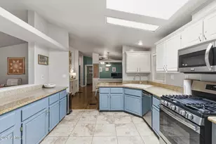 2907 E Sequoia Dr, Phoenix, AZ 85050 - Photo 16