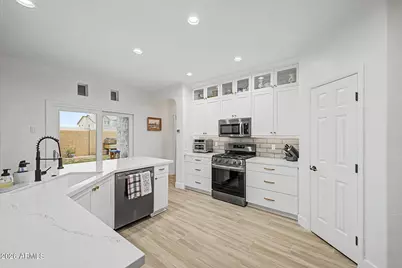 10547 W Desert Star Lane, Peoria, AZ 85382 - Photo 12