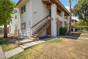 8802 North 8th St, Phoenix, AZ 85020 - Photo 2