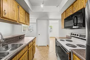 8802 North 8th St, Phoenix, AZ 85020 - Photo 10