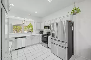 15612 W Grand Creek Ln, Surprise, AZ 85374 - Photo 16