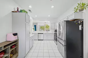 15612 W Grand Creek Ln, Surprise, AZ 85374 - Photo 14