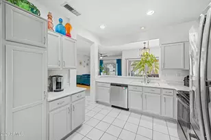 15612 W Grand Creek Ln, Surprise, AZ 85374 - Photo 18
