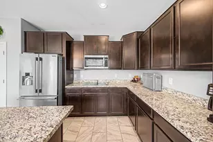 18639 W Via Montoya Dr, Surprise, AZ 85387 - Photo 16