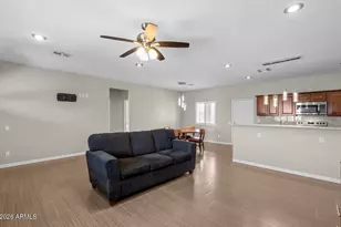 13139 W Tuckey Ln, Glendale, AZ 85307 - Photo 8
